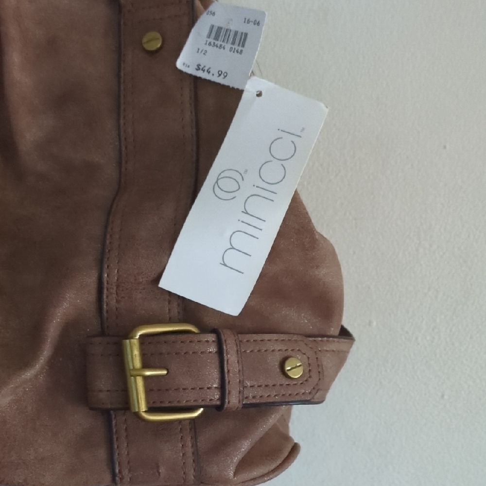 Minicci Tan Shoulder Bag with Gold Accents Very Spacious Asking ONLY $25 - Picture 3 of 13